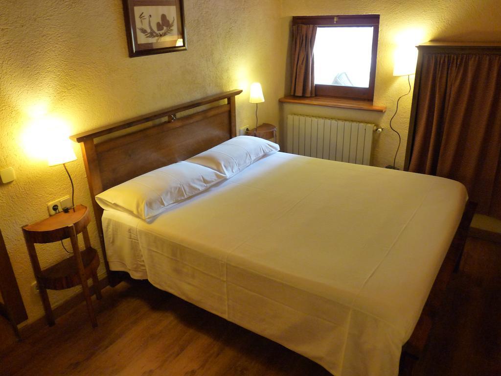 Masia El Moli De Can Aulet Guest House Arbucies Room photo